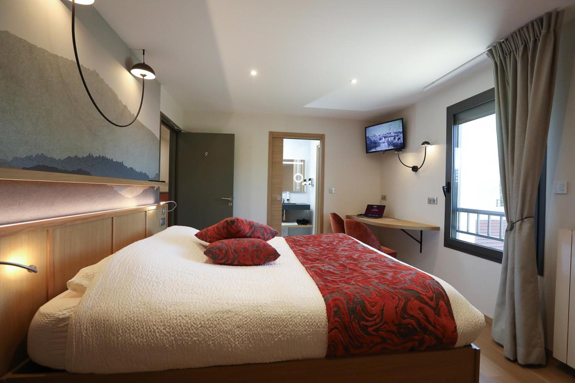 Logis Hotel Spa Restaurant Le Provence Lanarce Ngoại thất bức ảnh