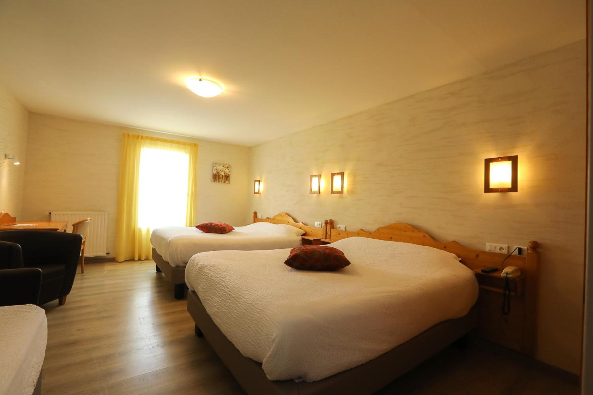 Logis Hotel Spa Restaurant Le Provence Lanarce Ngoại thất bức ảnh